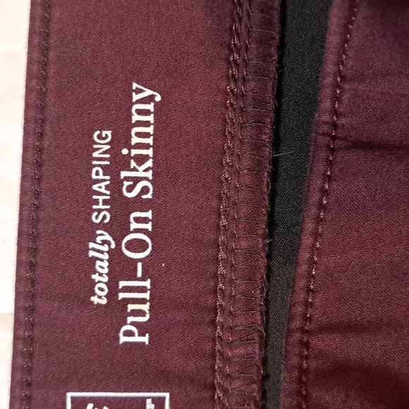 Levi Strauss GOLD Pull-On Skinny - Picture 6 of 8
